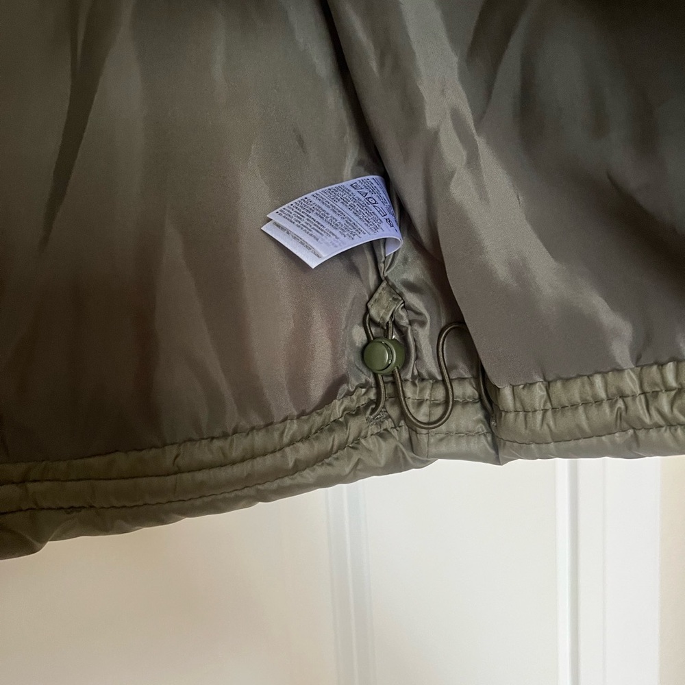 Women’s Old Navy Olive Green Puffer Vest - Picture 5 of 7